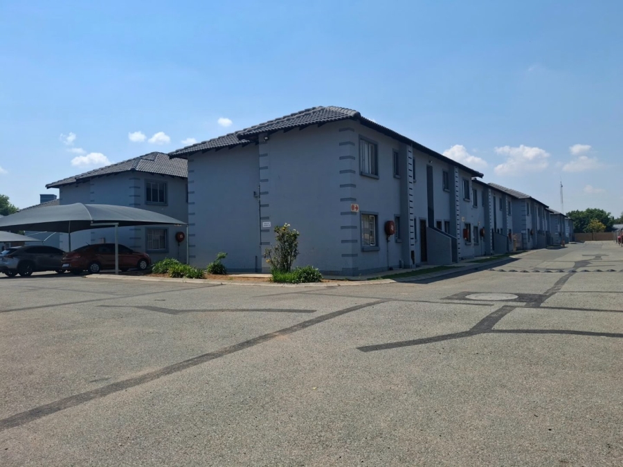 2 Bedroom Property for Sale in Crystal Park Gauteng