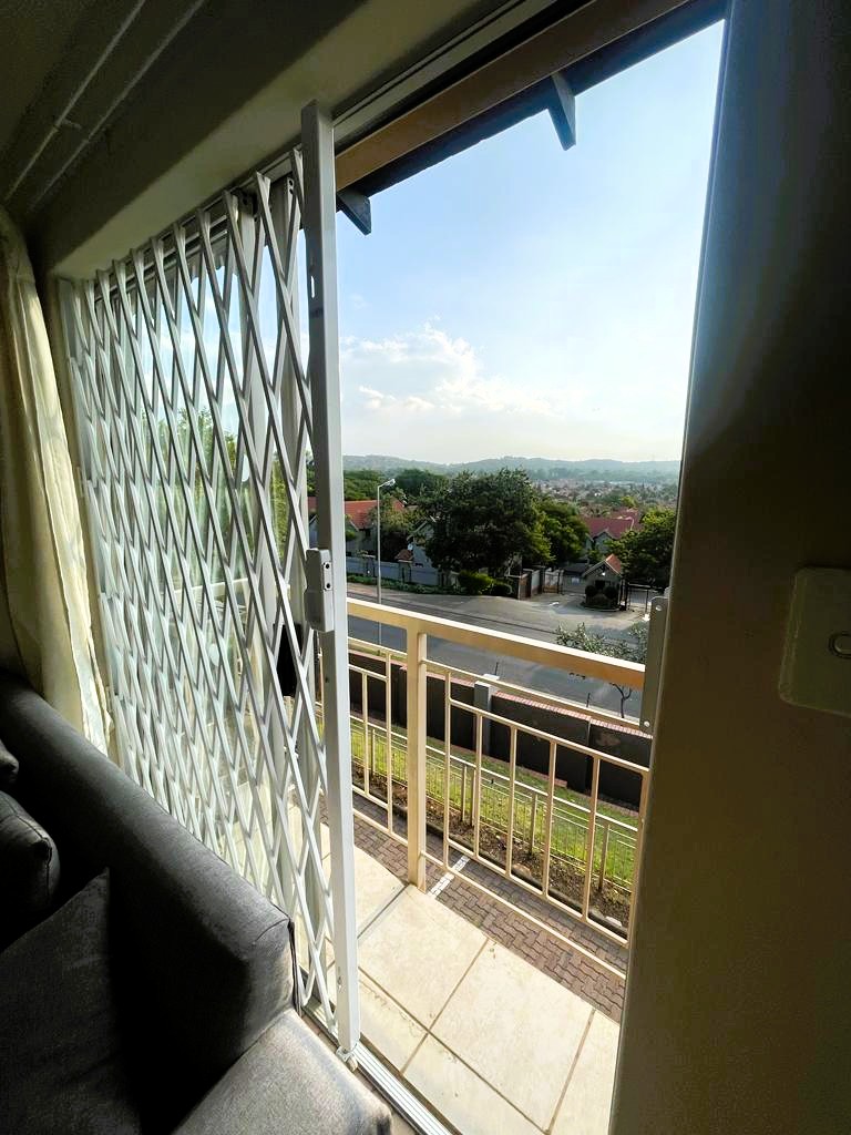 To Let 2 Bedroom Property for Rent in Equestria Gauteng