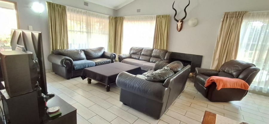 4 Bedroom Property for Sale in Sinoville Gauteng