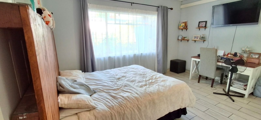 4 Bedroom Property for Sale in Sinoville Gauteng