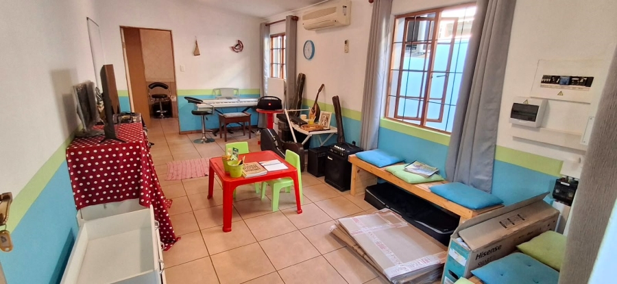 4 Bedroom Property for Sale in Sinoville Gauteng
