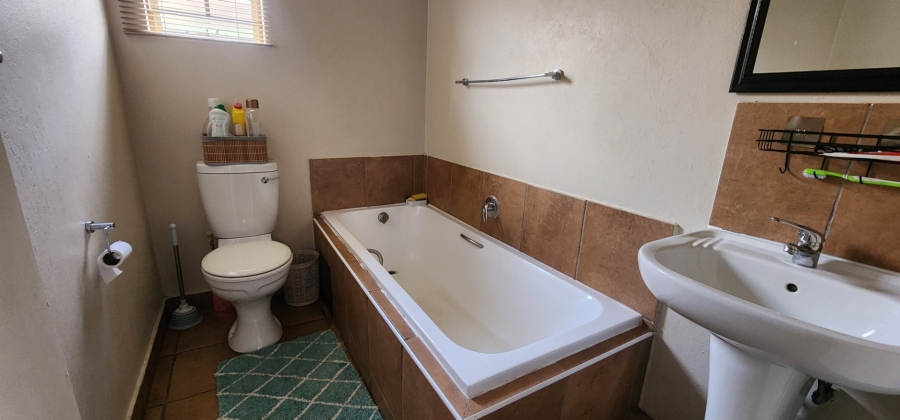 3 Bedroom Property for Sale in Sky City Gauteng