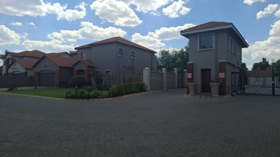 4 Bedroom Property for Sale in Bartlett Gauteng