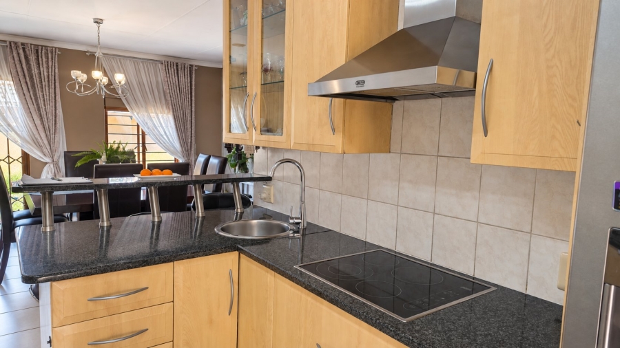 3 Bedroom Property for Sale in Carlswald Gauteng