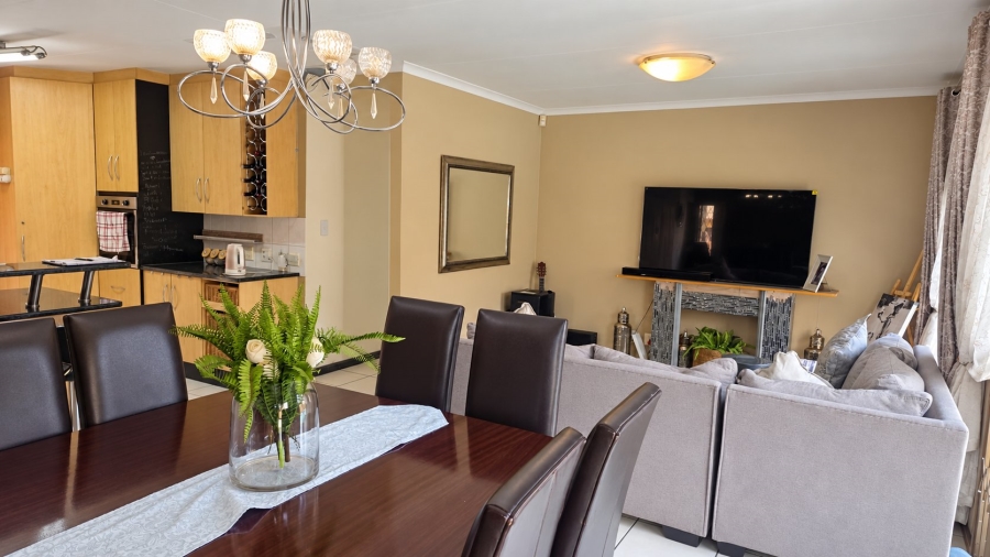 3 Bedroom Property for Sale in Carlswald Gauteng