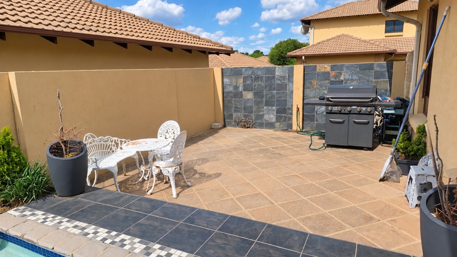 3 Bedroom Property for Sale in Carlswald Gauteng