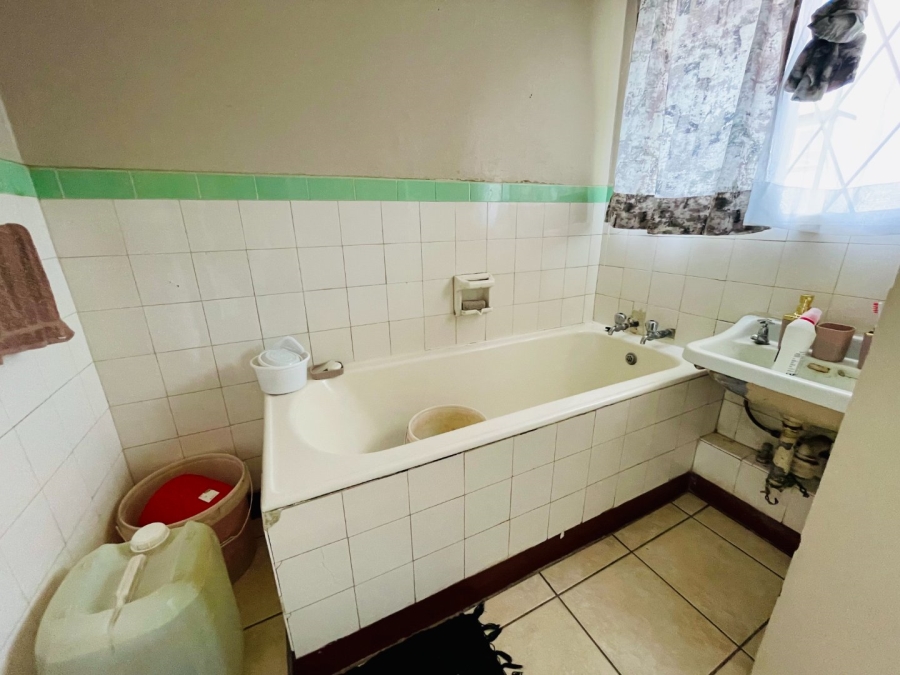 2 Bedroom Property for Sale in Muckleneuk Gauteng