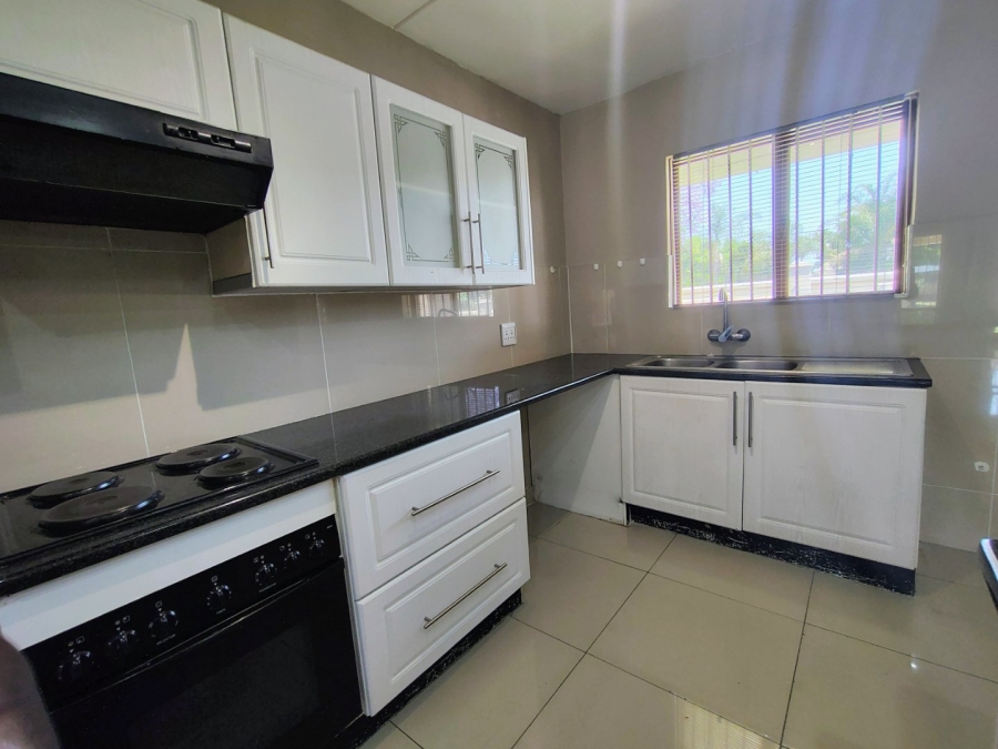 To Let 3 Bedroom Property for Rent in Halfway Gardens Gauteng