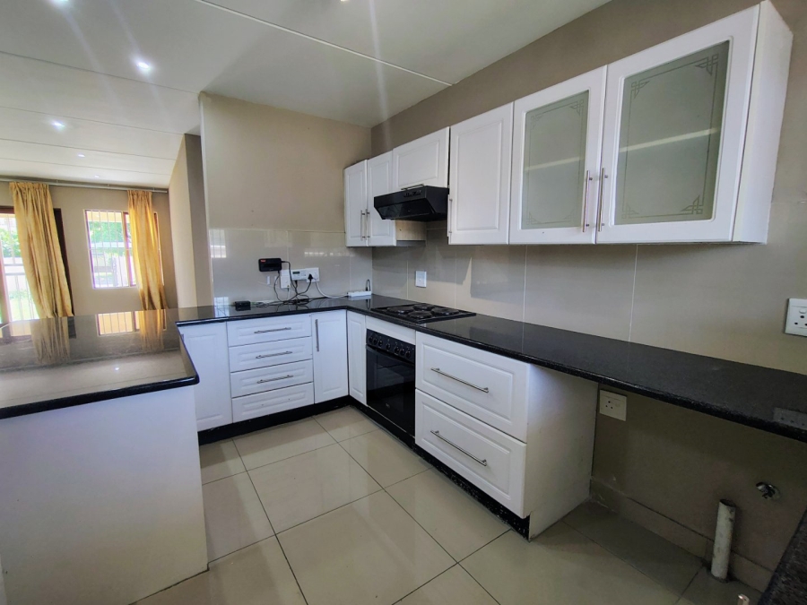 To Let 3 Bedroom Property for Rent in Halfway Gardens Gauteng