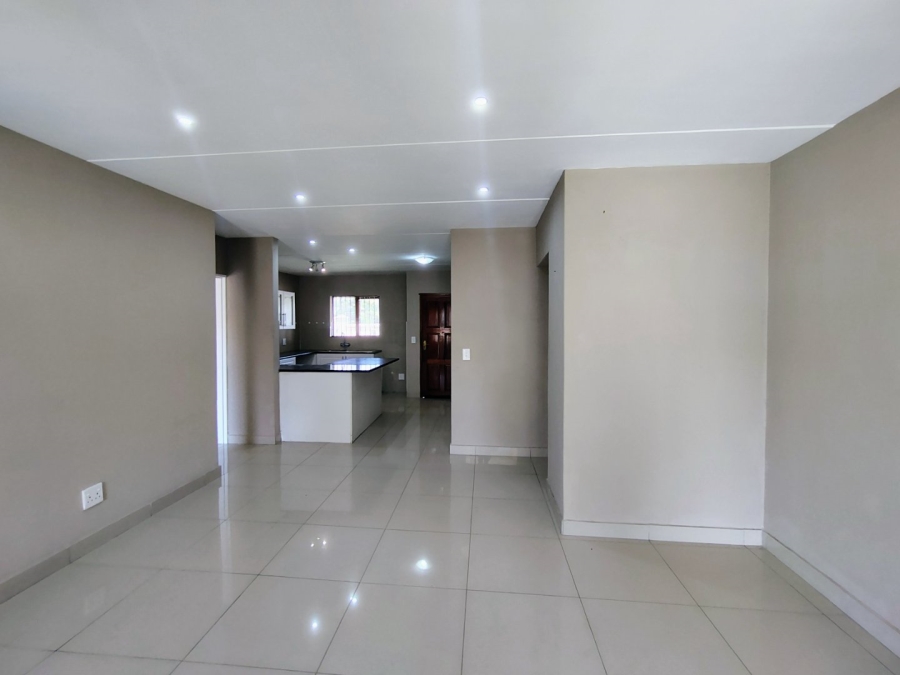 To Let 3 Bedroom Property for Rent in Halfway Gardens Gauteng