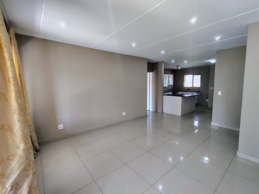 To Let 3 Bedroom Property for Rent in Halfway Gardens Gauteng