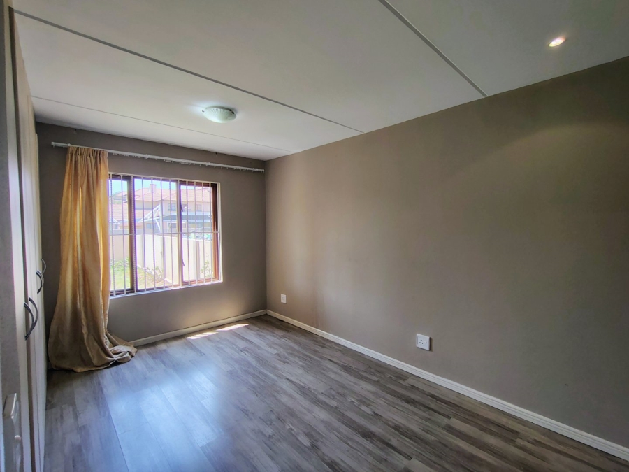 To Let 3 Bedroom Property for Rent in Halfway Gardens Gauteng