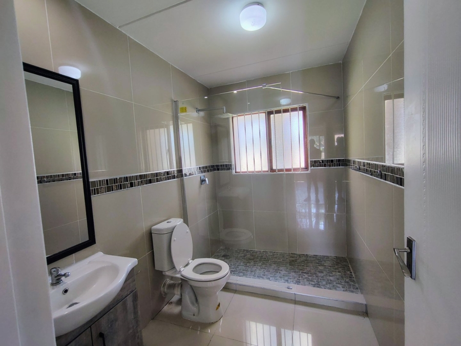To Let 3 Bedroom Property for Rent in Halfway Gardens Gauteng