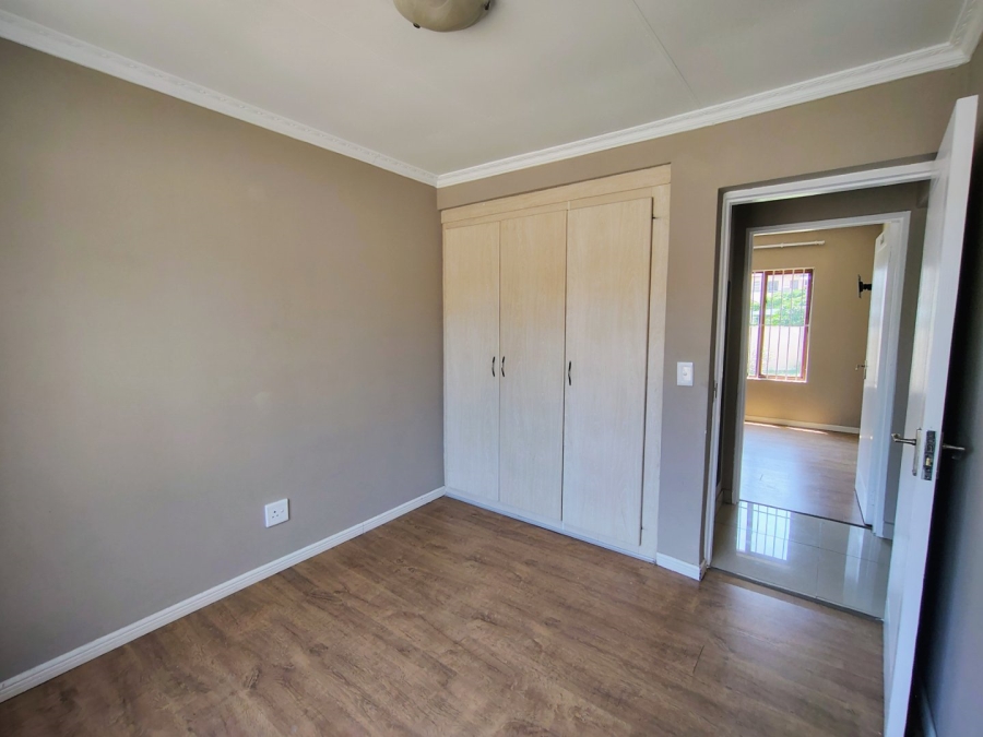 To Let 3 Bedroom Property for Rent in Halfway Gardens Gauteng