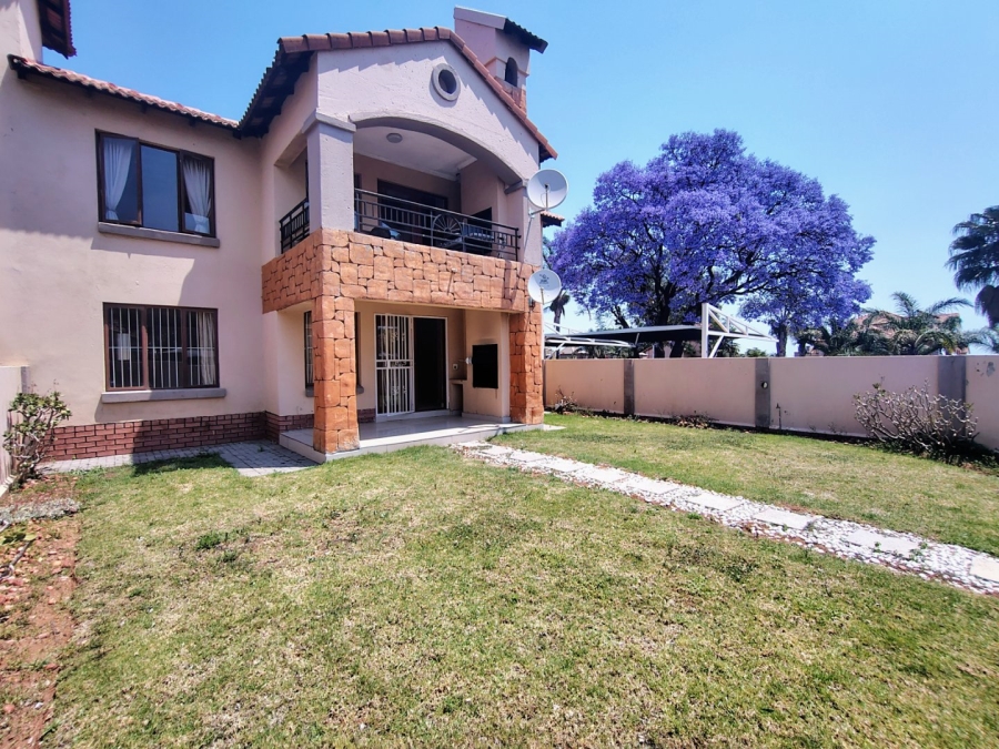 To Let 3 Bedroom Property for Rent in Halfway Gardens Gauteng