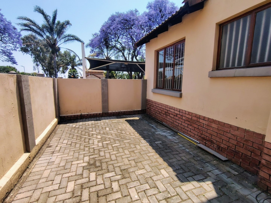 To Let 3 Bedroom Property for Rent in Halfway Gardens Gauteng