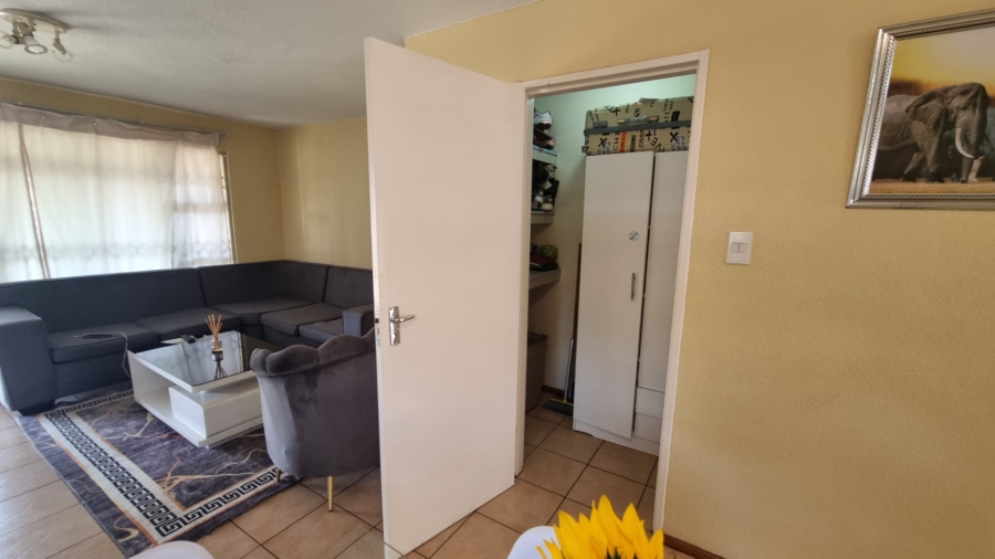 2 Bedroom Property for Sale in Kensington Gauteng