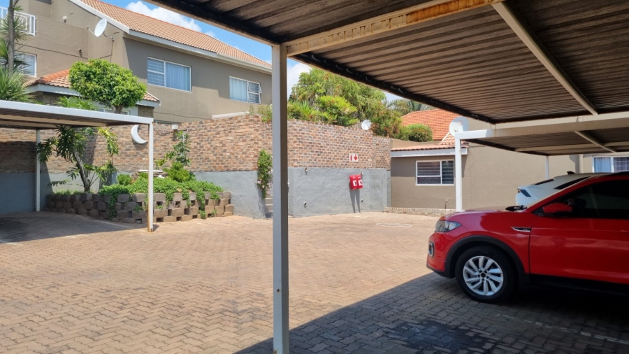 2 Bedroom Property for Sale in Kensington Gauteng