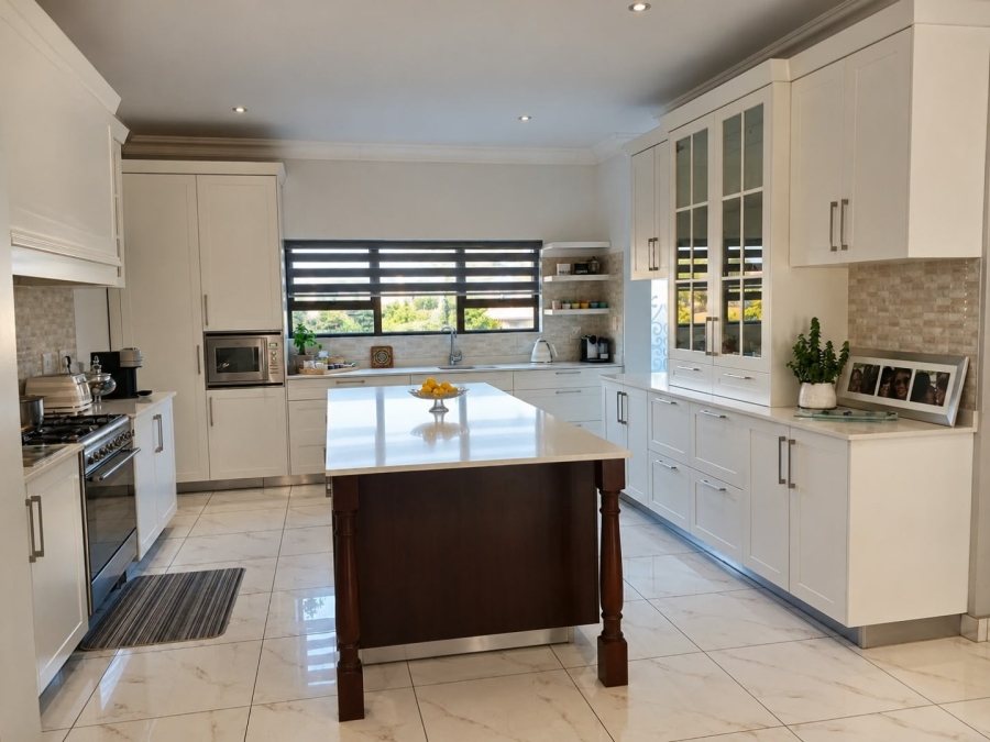4 Bedroom Property for Sale in Blue Valley Golf Estate Gauteng