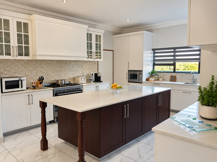 4 Bedroom Property for Sale in Blue Valley Golf Estate Gauteng