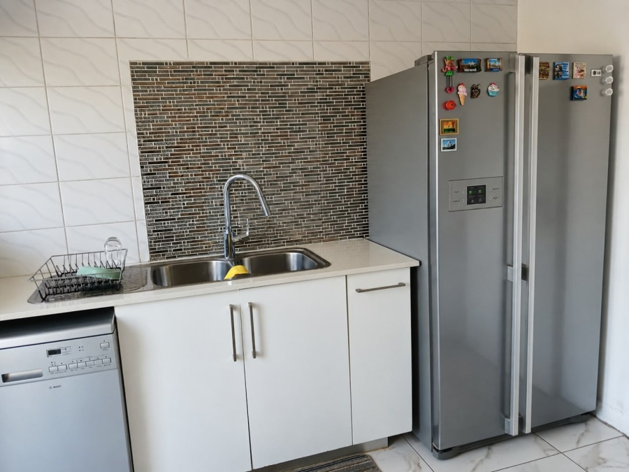 4 Bedroom Property for Sale in Blue Valley Golf Estate Gauteng