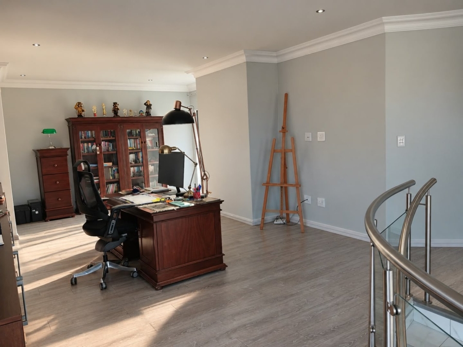 4 Bedroom Property for Sale in Blue Valley Golf Estate Gauteng
