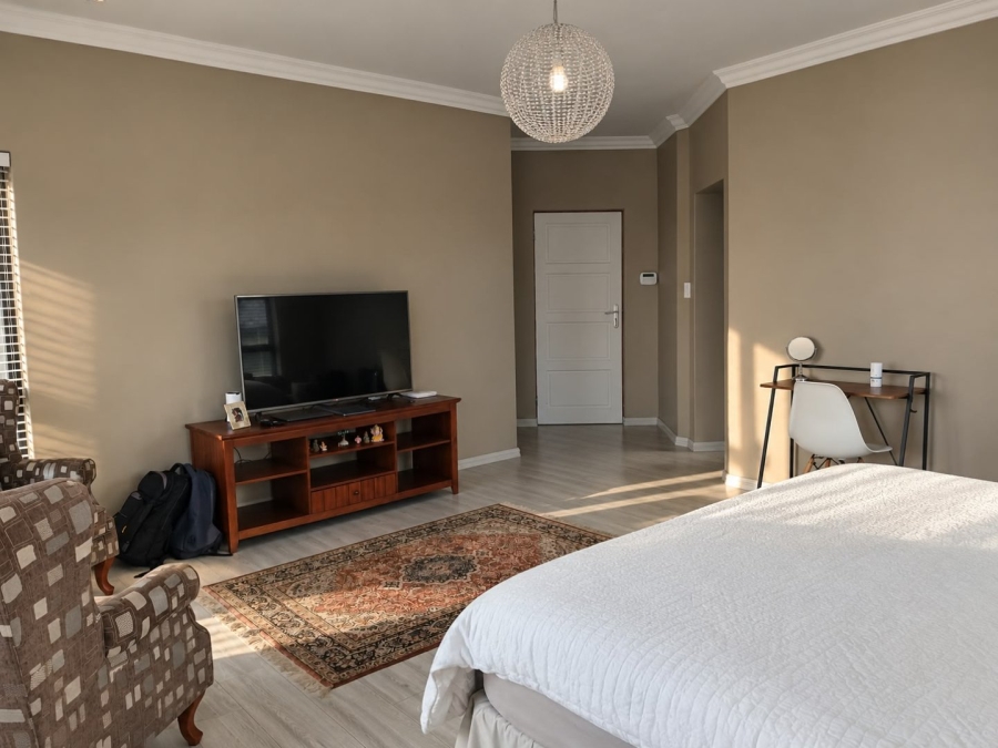 4 Bedroom Property for Sale in Blue Valley Golf Estate Gauteng