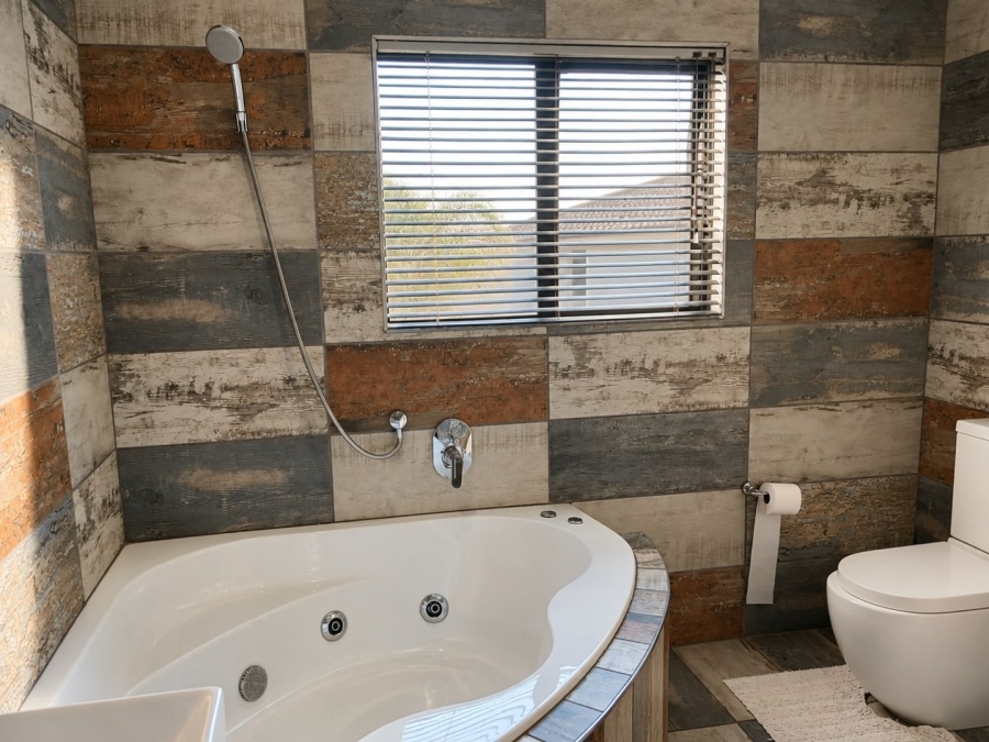 4 Bedroom Property for Sale in Blue Valley Golf Estate Gauteng