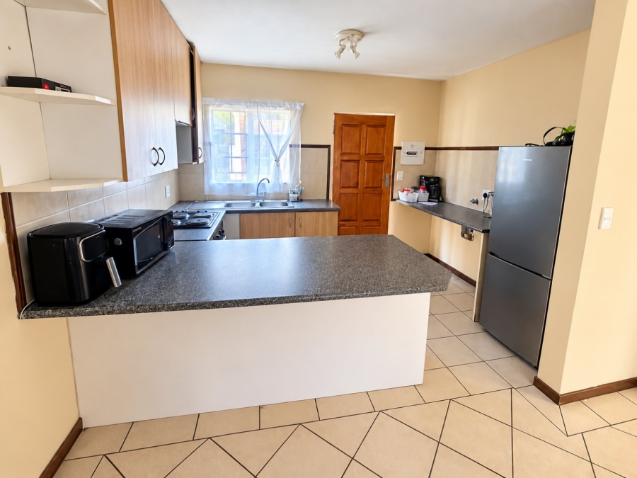 To Let 2 Bedroom Property for Rent in Karenpark Gauteng