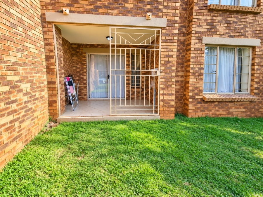 To Let 2 Bedroom Property for Rent in Karenpark Gauteng