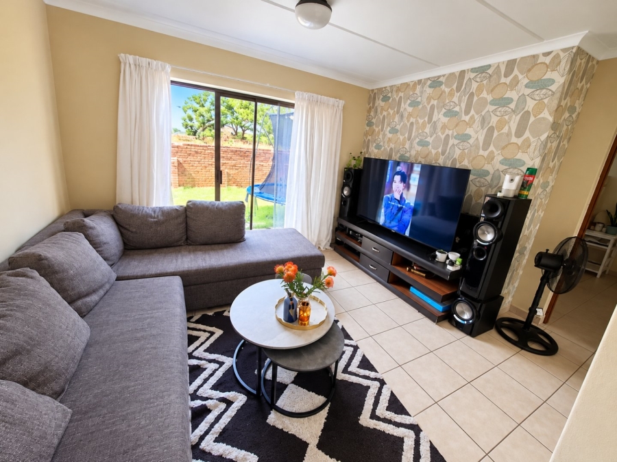 To Let 2 Bedroom Property for Rent in Chantelle Gauteng