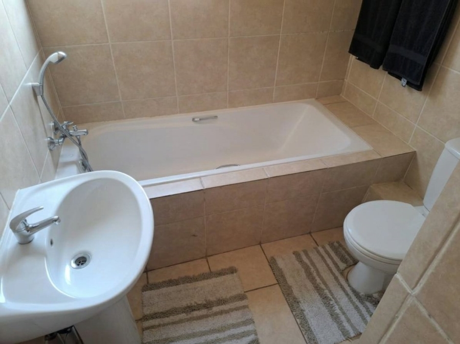 To Let 2 Bedroom Property for Rent in Chantelle Gauteng