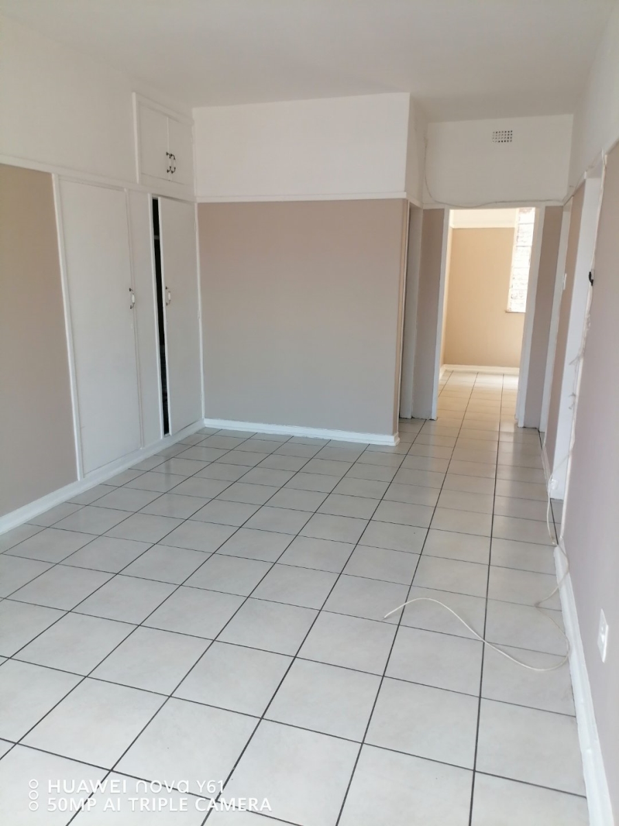 2 Bedroom Property for Sale in Malvern Gauteng