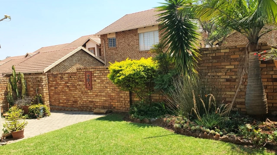 2 Bedroom Property for Sale in Celtisdal Gauteng