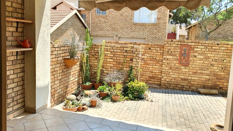 2 Bedroom Property for Sale in Celtisdal Gauteng