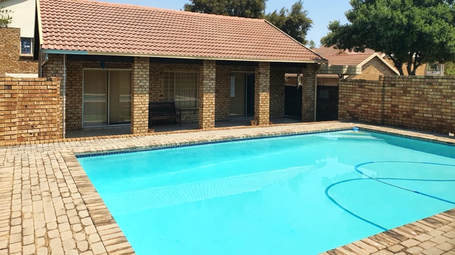 2 Bedroom Property for Sale in Celtisdal Gauteng