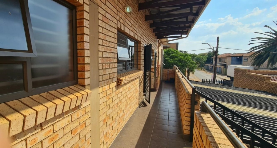 To Let  Bedroom Property for Rent in Lenasia Ext 5 Gauteng