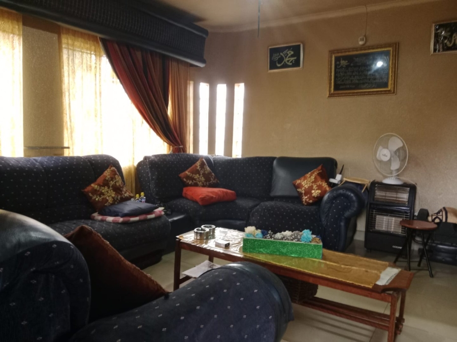  Bedroom Property for Sale in Lenasia Ext 13 Gauteng