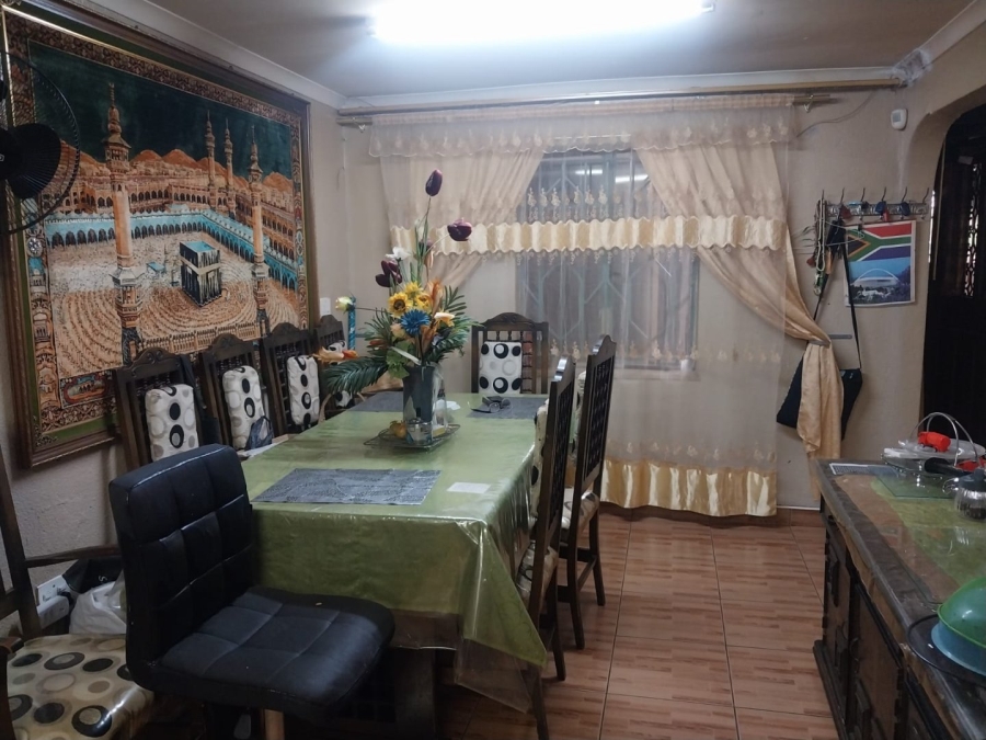  Bedroom Property for Sale in Lenasia Ext 13 Gauteng