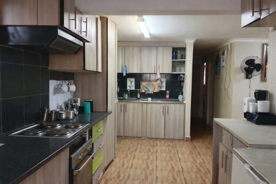  Bedroom Property for Sale in Lenasia Ext 13 Gauteng