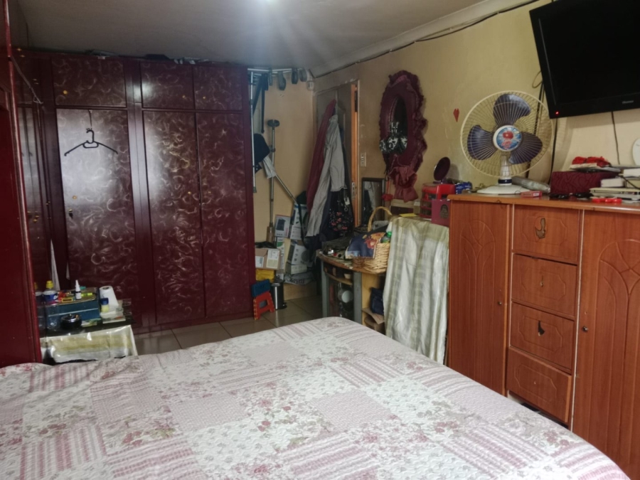 Bedroom Property for Sale in Lenasia Ext 13 Gauteng