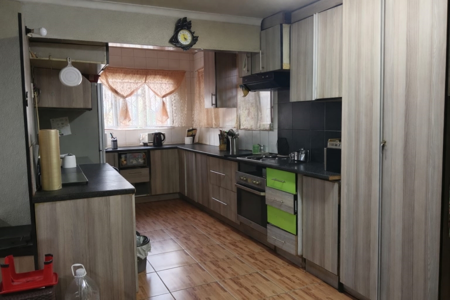  Bedroom Property for Sale in Lenasia Ext 13 Gauteng