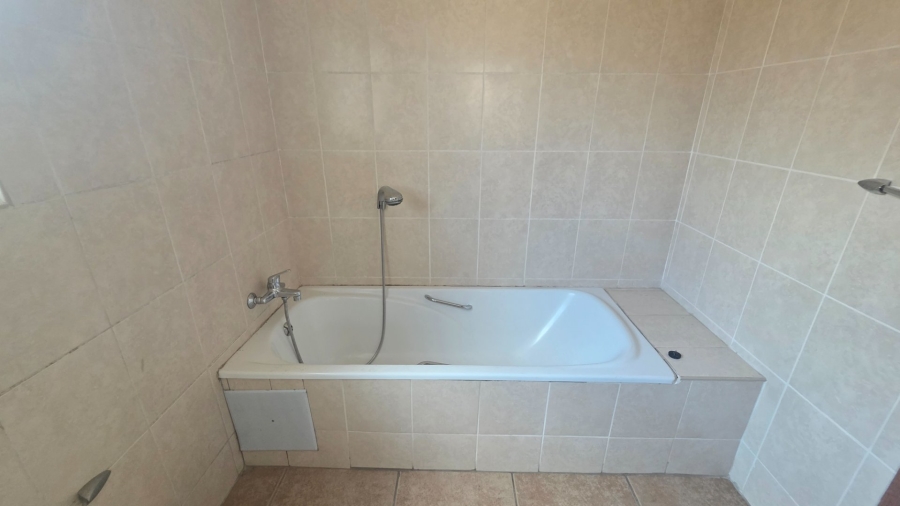 To Let 1 Bedroom Property for Rent in Erasmia Gauteng