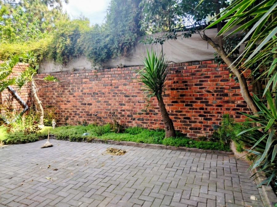 1 Bedroom Property for Sale in Tres Jolie Gauteng