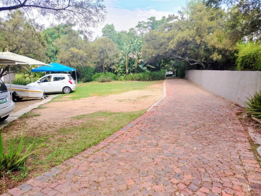 1 Bedroom Property for Sale in Tres Jolie Gauteng