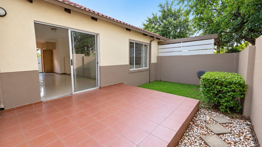 To Let 2 Bedroom Property for Rent in Thatchview Gauteng