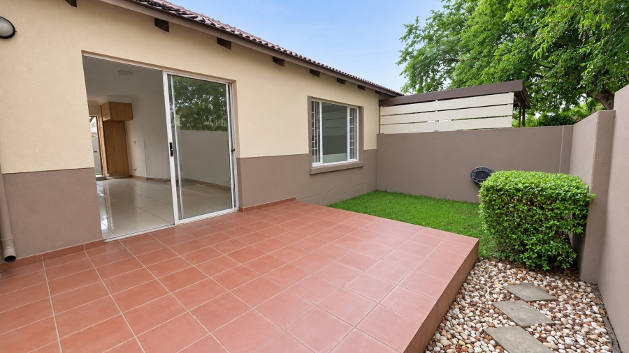 To Let 2 Bedroom Property for Rent in Thatchview Gauteng