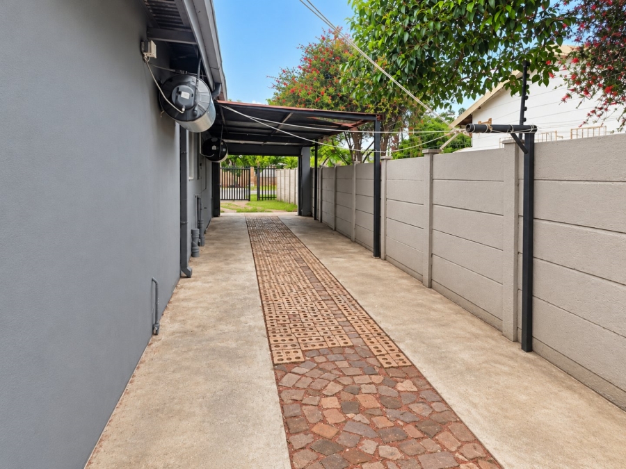 To Let 1 Bedroom Property for Rent in Erasmia Gauteng