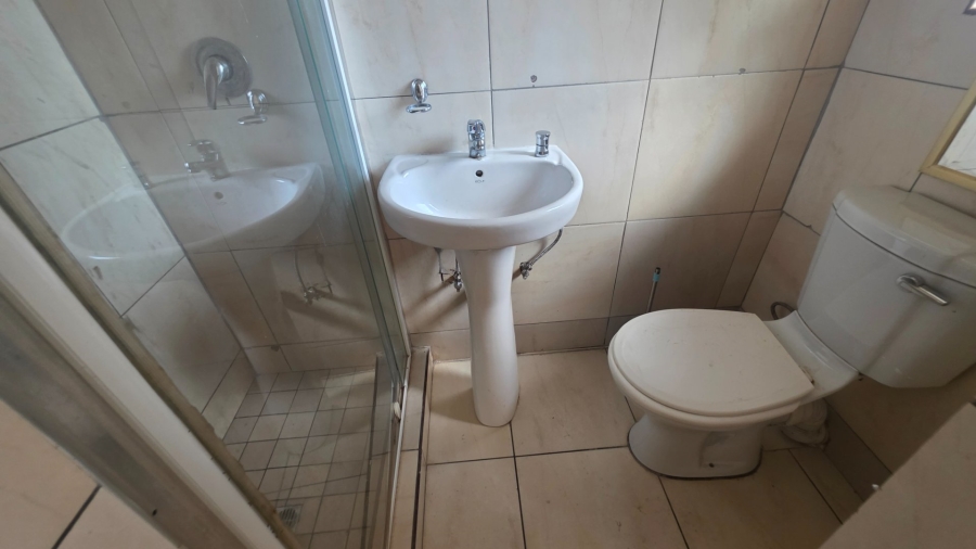 To Let 1 Bedroom Property for Rent in Erasmia Gauteng
