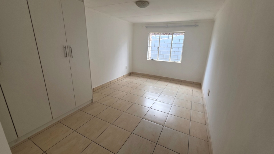To Let 1 Bedroom Property for Rent in Erasmia Gauteng